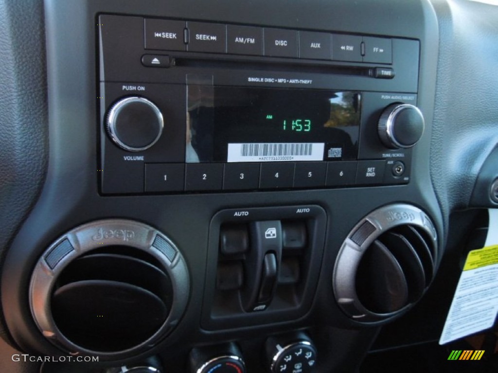 2013 Jeep Wrangler Unlimited Sport S 4x4 Controls Photo #73291176
