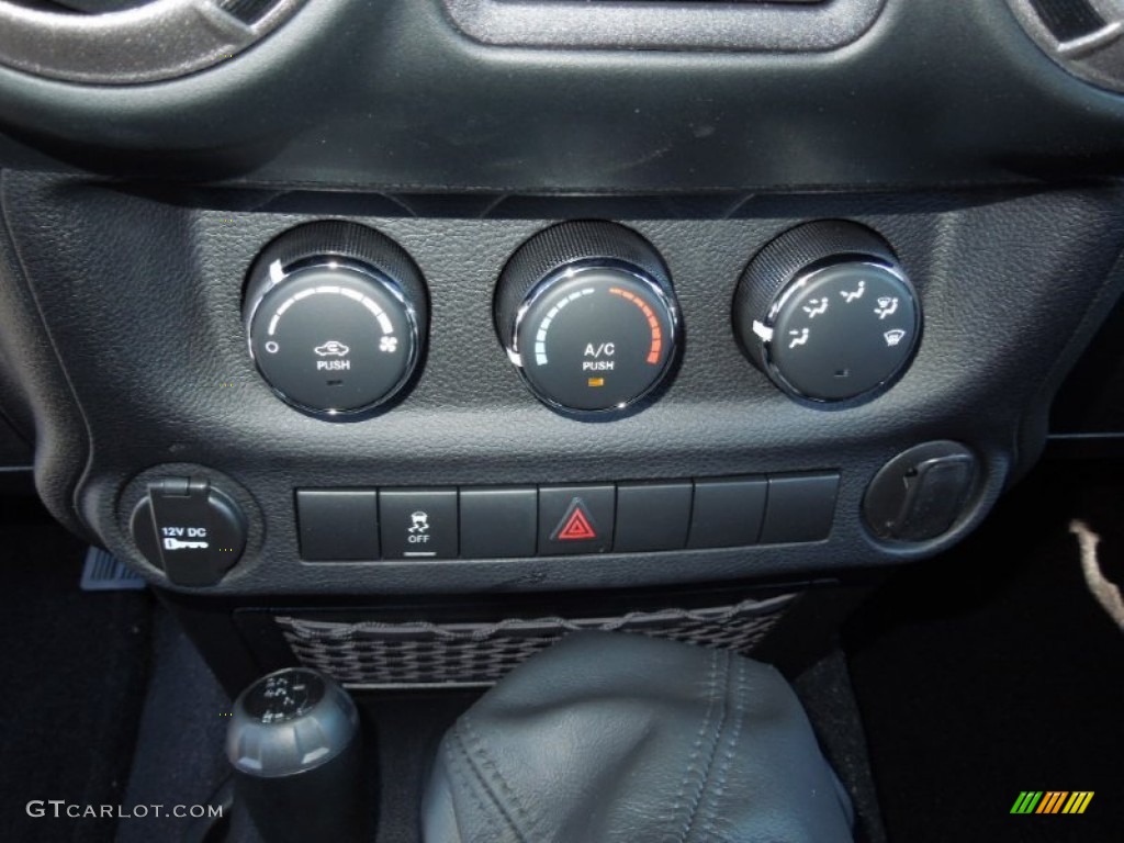 2013 Jeep Wrangler Sport 4x4 Controls Photo #73291815