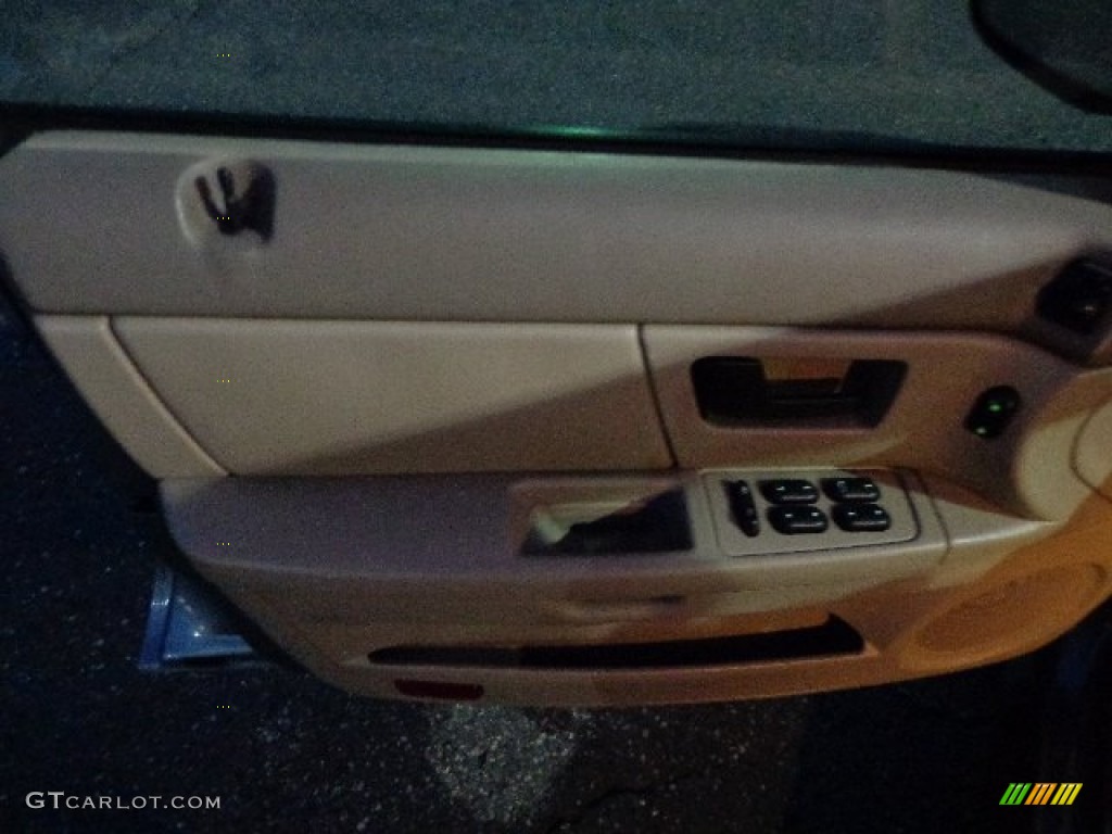 2006 Taurus SE - Light Tundra Metallic / Medium/Dark Pebble Beige photo #11