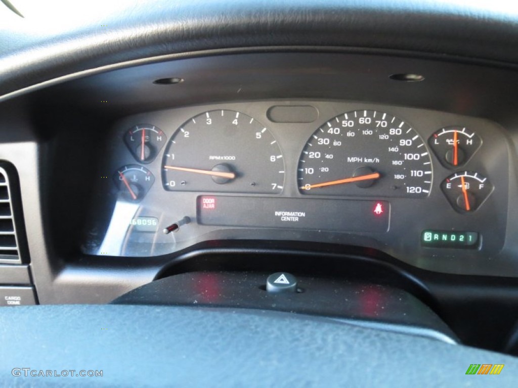 2004 Dakota SLT Quad Cab - Flame Red / Dark Slate Gray photo #37