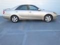 2002 Desert Sand Mica Toyota Camry SE  photo #2