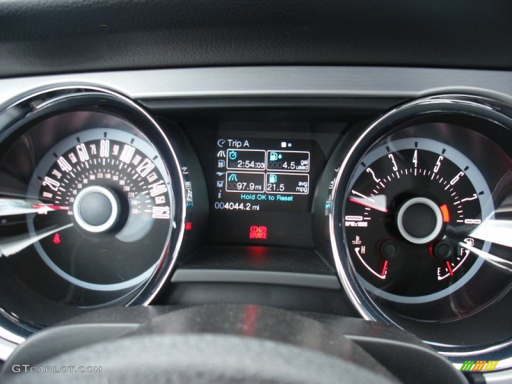 2013 Ford Mustang GT Premium Coupe Gauges Photo #73301877