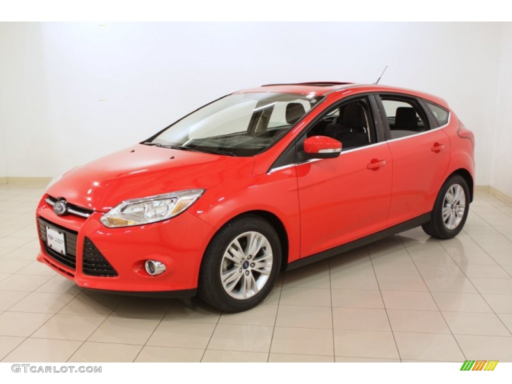 2012 Focus SEL 5-Door - Race Red / Charcoal Black photo #3