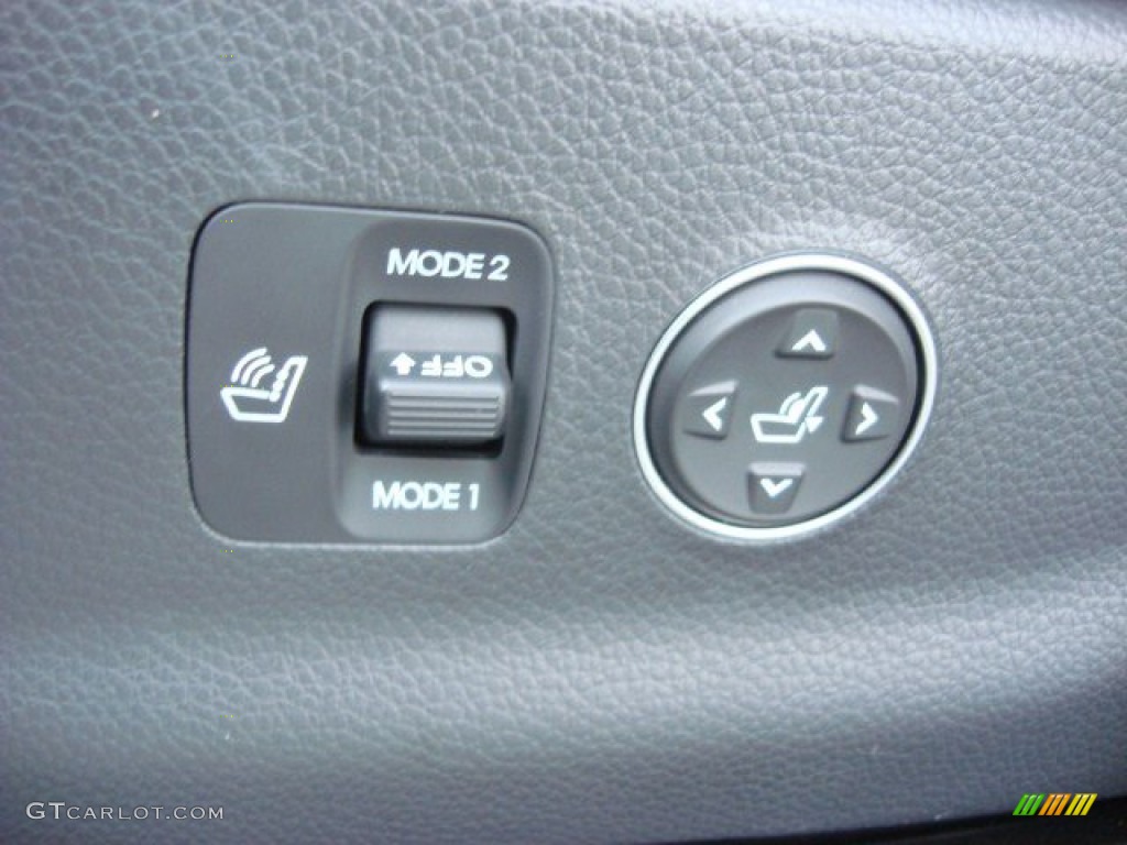2012 Hyundai Equus Signature Controls Photo #73303512