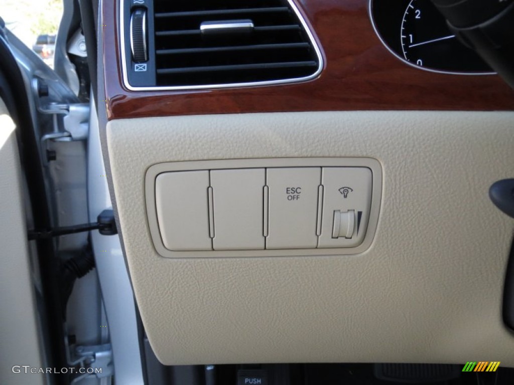 2013 Hyundai Genesis 3.8 Sedan Controls Photo #73303710