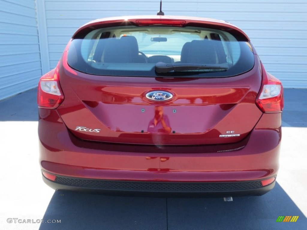 2013 Focus SE Hatchback - Ruby Red / Medium Light Stone photo #4