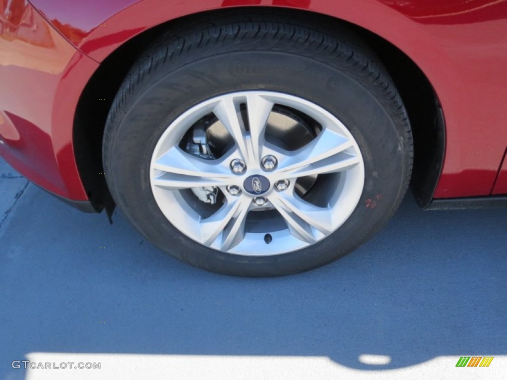 2013 Focus SE Hatchback - Ruby Red / Medium Light Stone photo #10