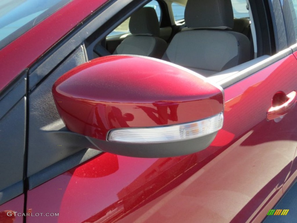 2013 Focus SE Hatchback - Ruby Red / Medium Light Stone photo #11