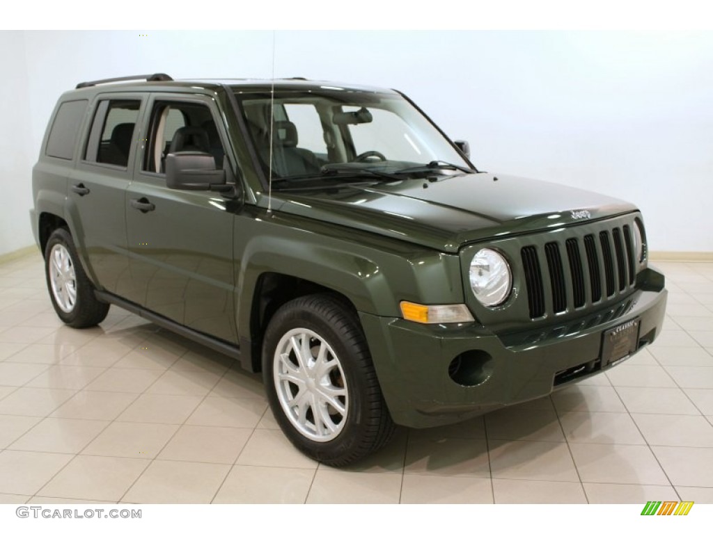 2007 Patriot Sport 4x4 - Jeep Green Metallic / Pastel Slate Gray photo #1