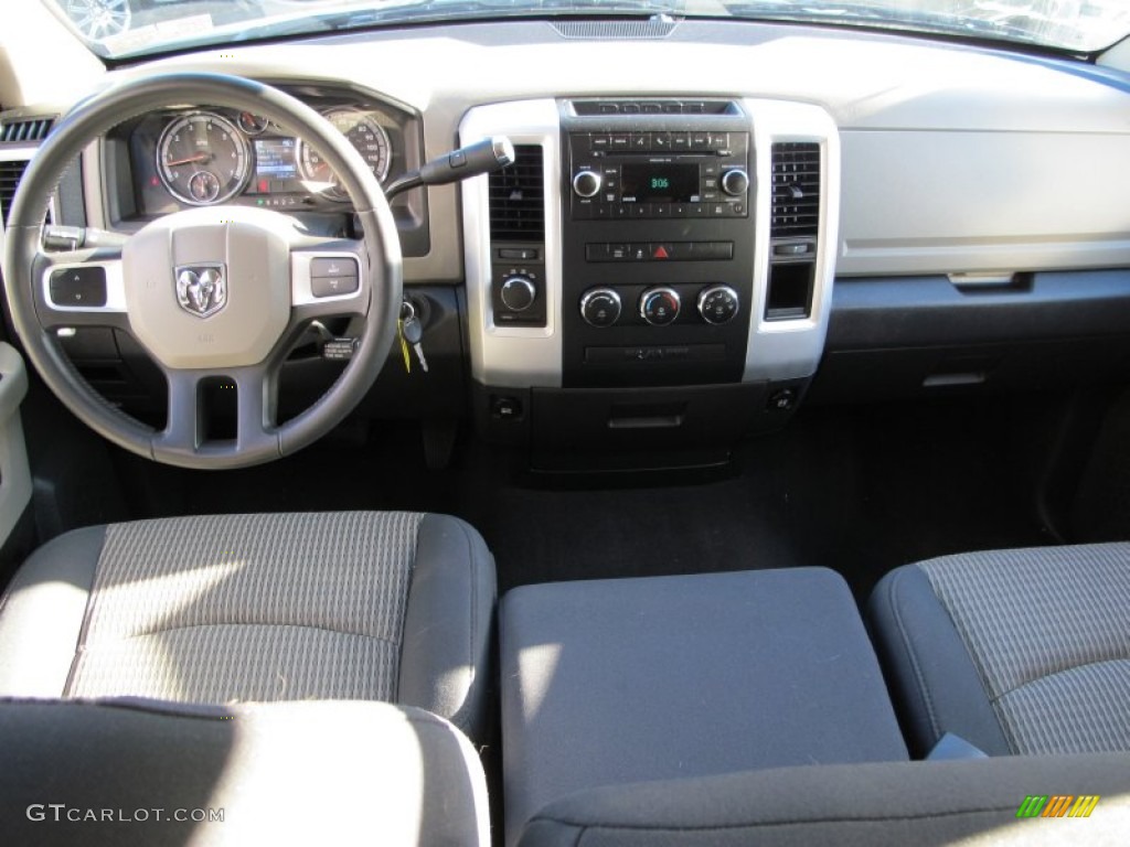 2011 Ram 1500 Big Horn Quad Cab 4x4 - Mineral Gray Metallic / Dark Slate Gray/Medium Graystone photo #21