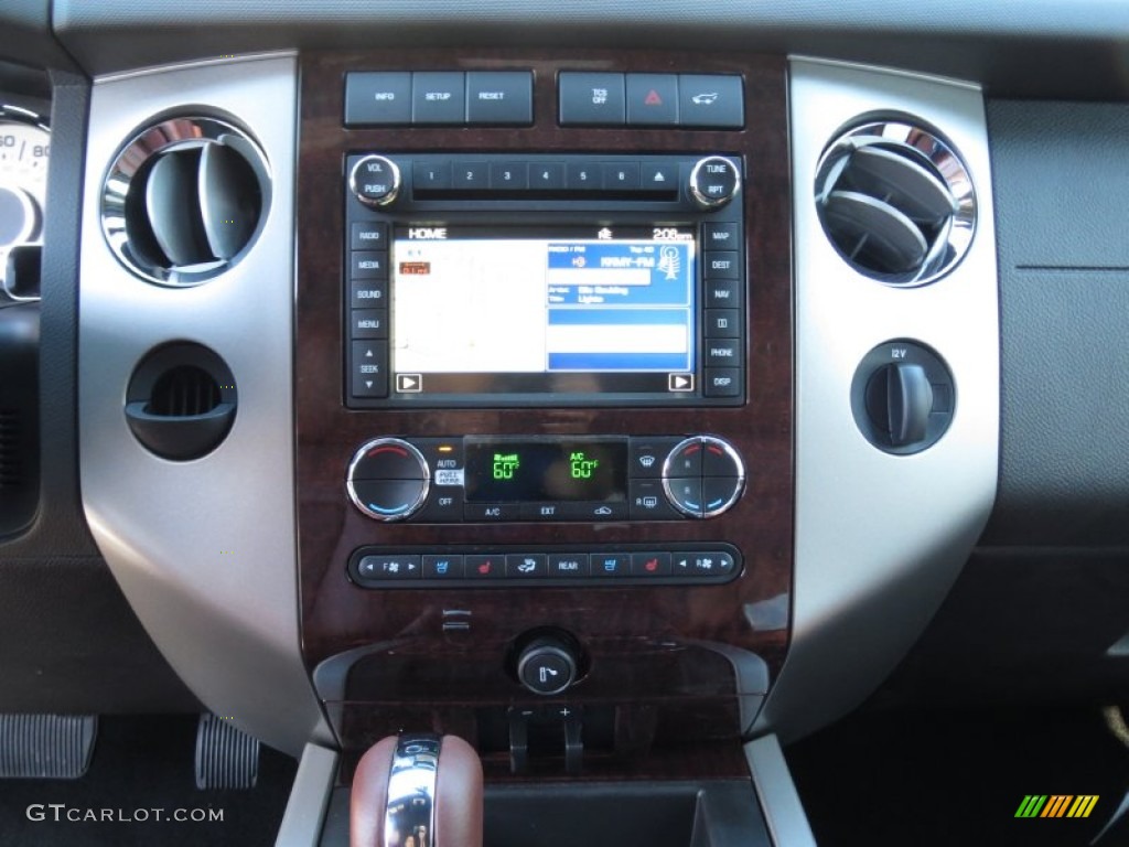 2013 Ford Expedition King Ranch Controls Photo #73308413