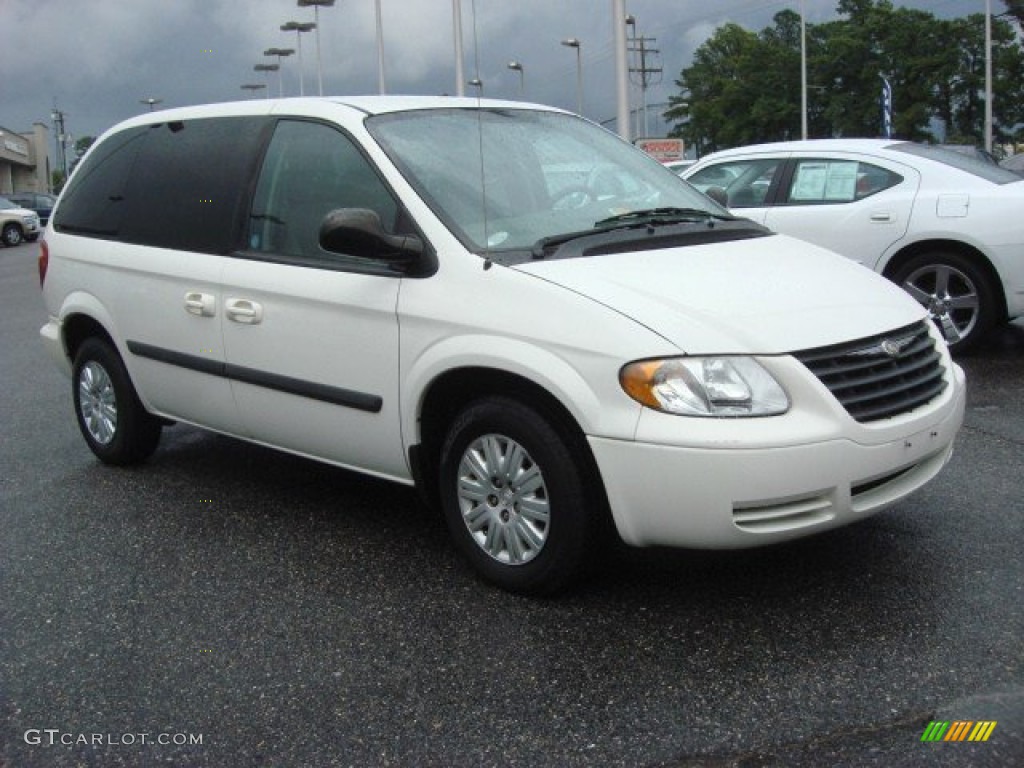Stone White 2006 Chrysler Town & Country Standard Town & Country Model Exterior Photo #73312148