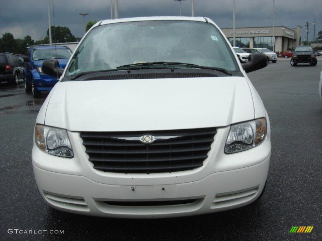 Stone White 2006 Chrysler Town & Country Standard Town & Country Model Exterior Photo #73312164