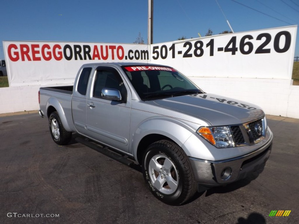 2008 Frontier SE V6 King Cab - Radiant Silver / Graphite photo #1