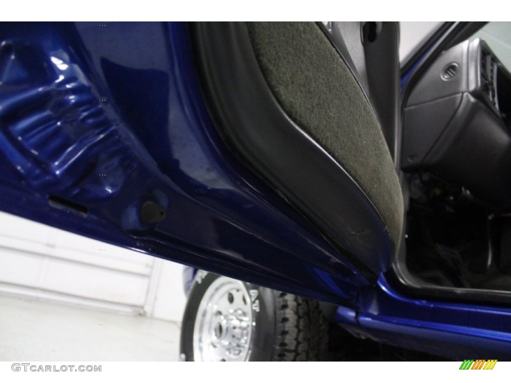2004 Sierra 2500HD SLE Extended Cab 4x4 - Marine Blue Metallic / Pewter photo #50