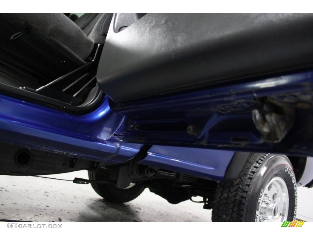 2004 Sierra 2500HD SLE Extended Cab 4x4 - Marine Blue Metallic / Pewter photo #55