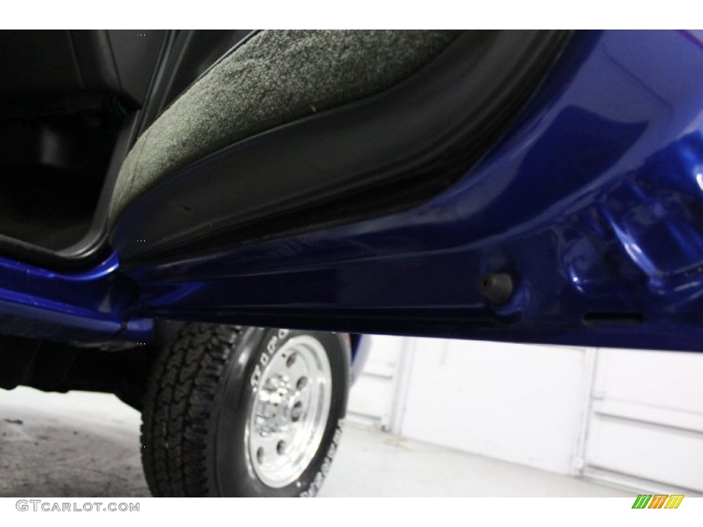 2004 Sierra 2500HD SLE Extended Cab 4x4 - Marine Blue Metallic / Pewter photo #67