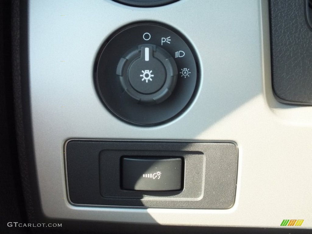 2013 Ford F150 SVT Raptor SuperCrew 4x4 Controls Photo #73316831
