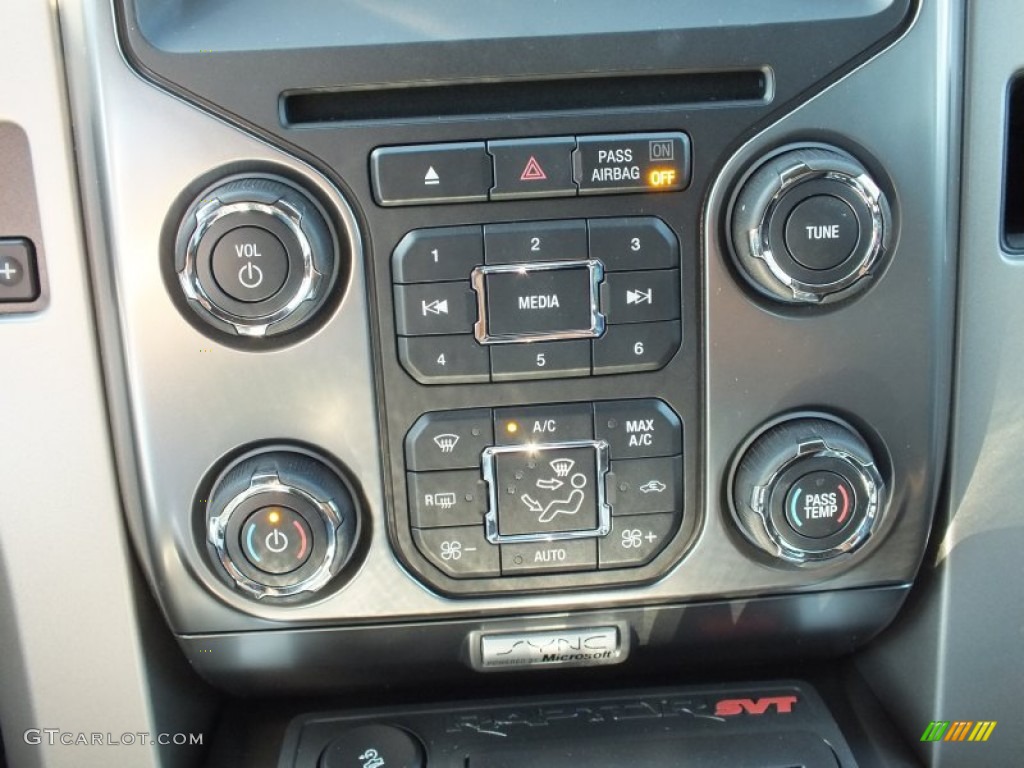 2013 Ford F150 SVT Raptor SuperCrew 4x4 Controls Photo #73316983