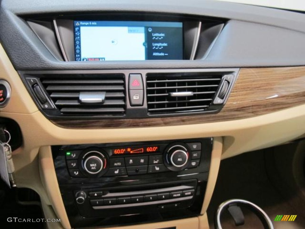 2013 BMW X1 xDrive 35i Controls Photo #73319946