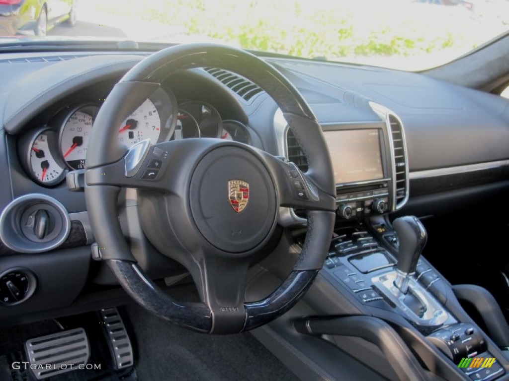 2013 Porsche Cayenne Turbo Black Dashboard Photo #73321252