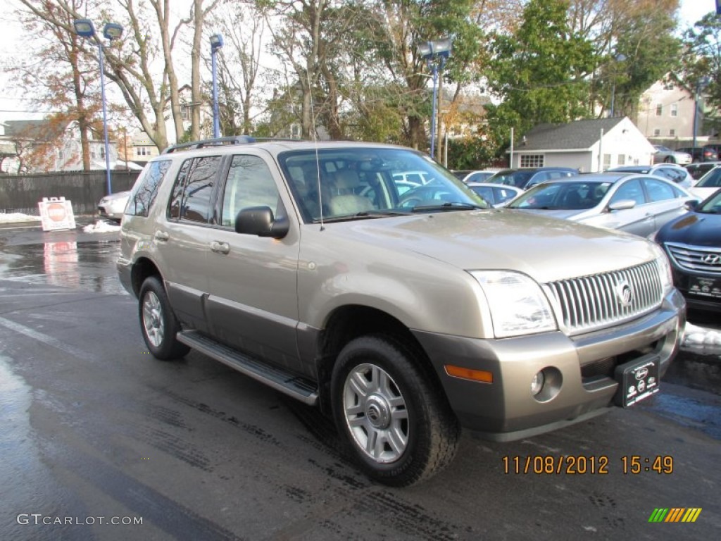 2004 Mountaineer AWD - Pueblo Gold Metallic / Medium Dark Parchment photo #2