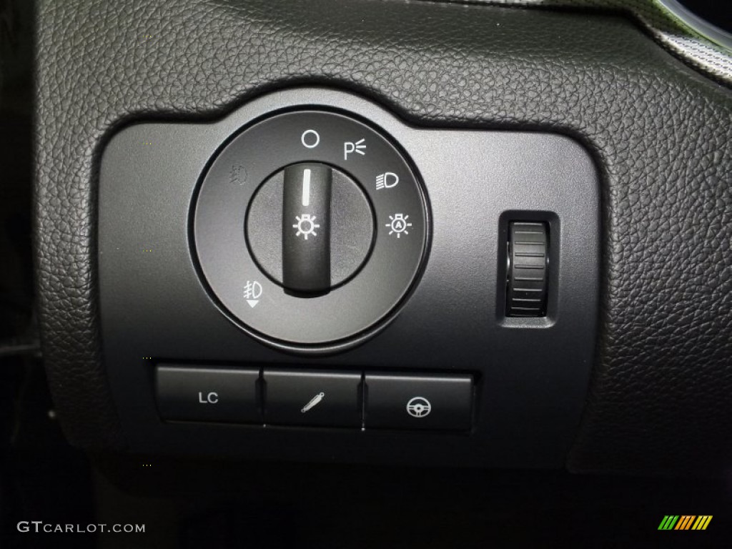 2013 Ford Mustang Shelby GT500 SVT Performance Package Coupe Controls Photo #73322925