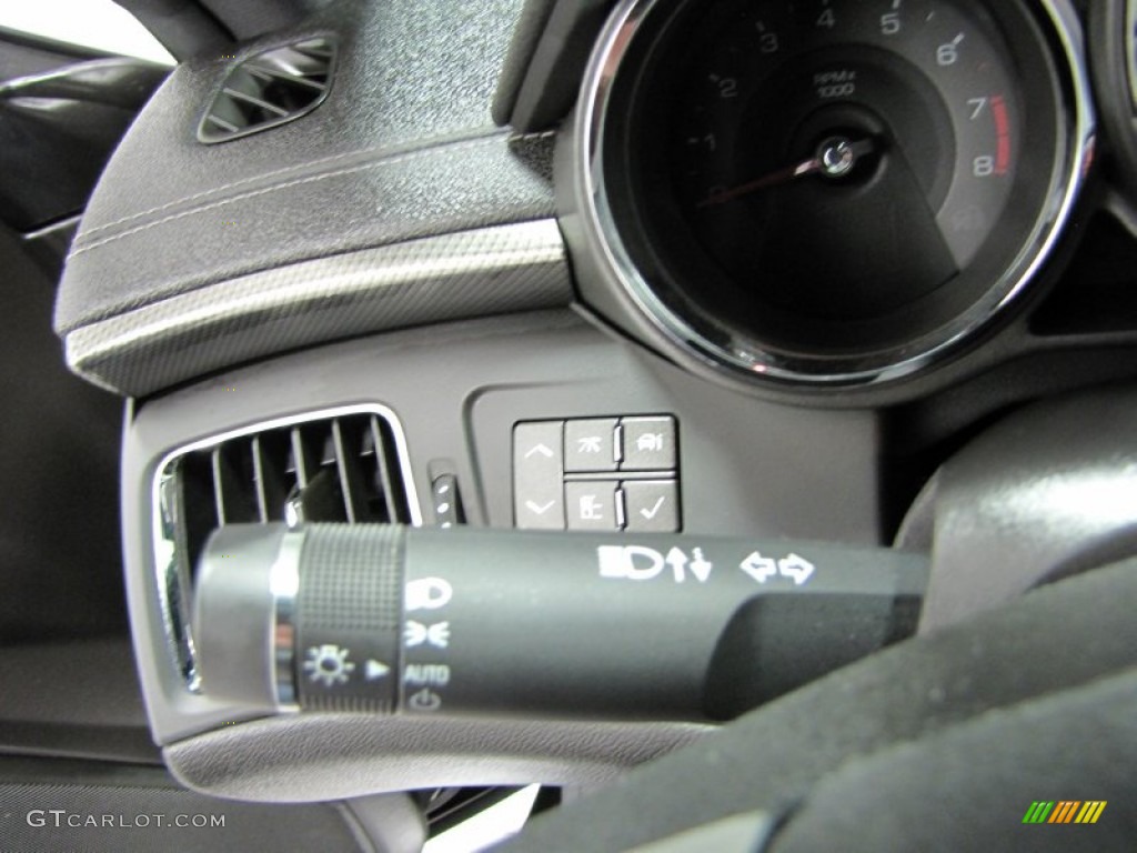 2011 Cadillac CTS 4 AWD Coupe Controls Photo #73325499