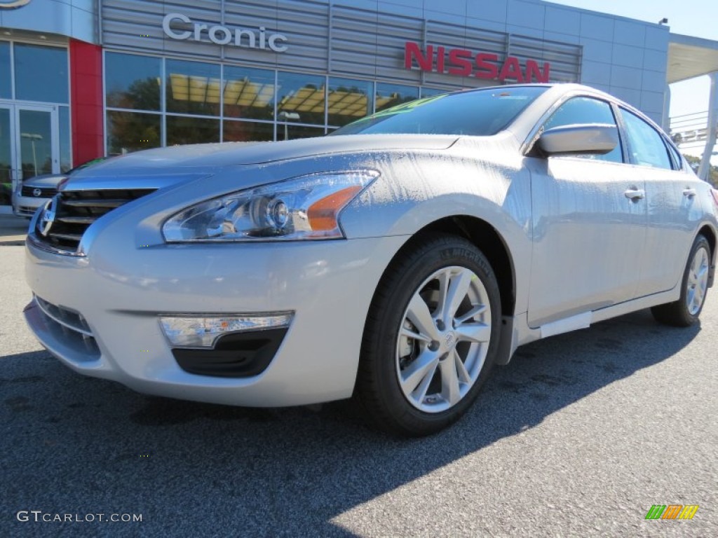 Brilliant Silver Nissan Altima