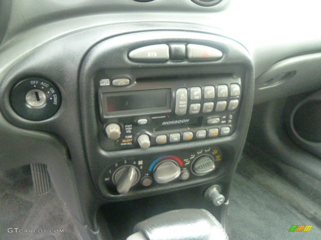 2001 Pontiac Grand Am GT Coupe Controls Photo #73331943