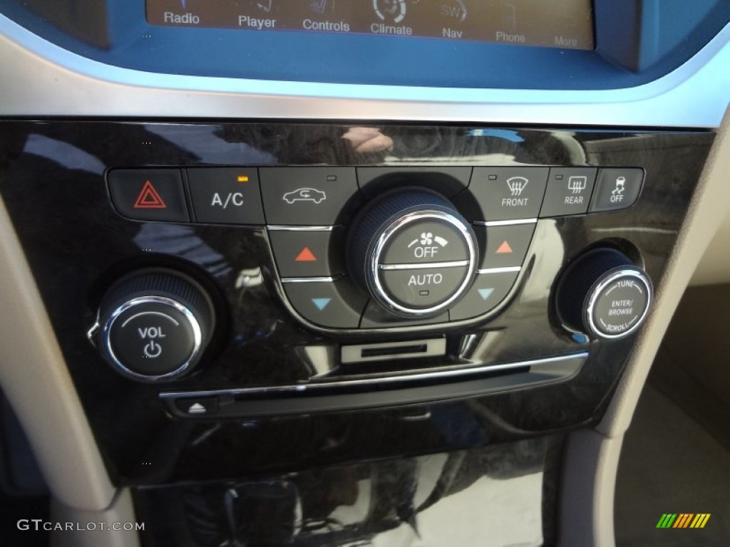 2012 Chrysler 300 Limited Controls Photo #73332303