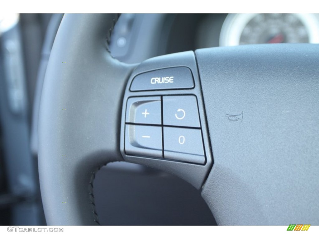 2013 C70 T5 - Electric Silver Metallic / Off Black photo #26