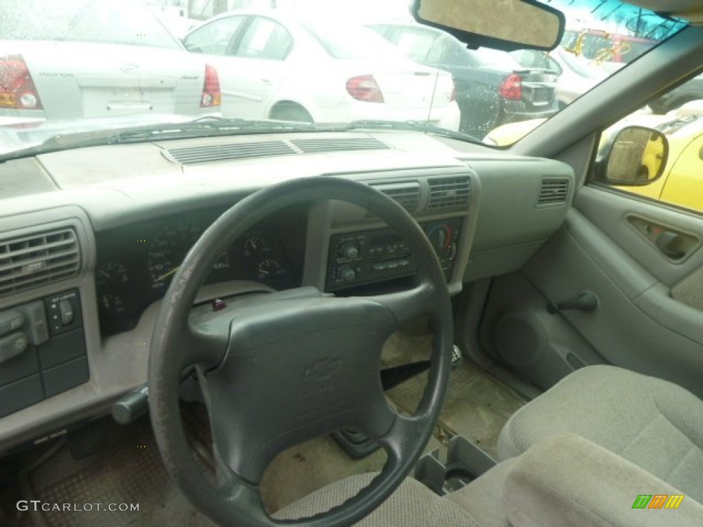 1995 S10 LS Regular Cab - Radar Blue Metallic / Gray photo #10
