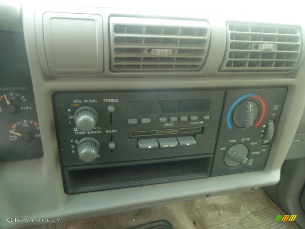 1995 S10 LS Regular Cab - Radar Blue Metallic / Gray photo #13