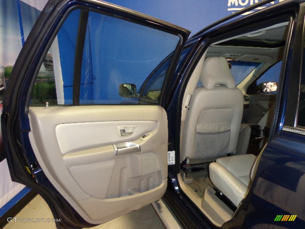 2004 XC90 T6 AWD - Nautic Blue Metallic / Taupe/Light Taupe photo #20