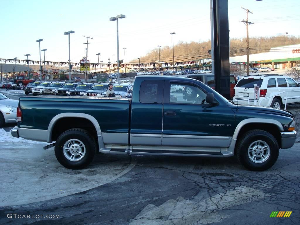 1997 Dakota SLT Extended Cab 4x4 - Emerald Green Metallic / Agate photo #5