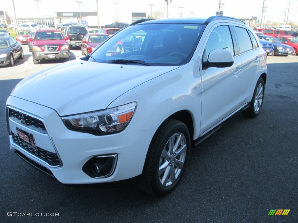 2013 Outlander Sport SE - White Pearl / Black photo #1