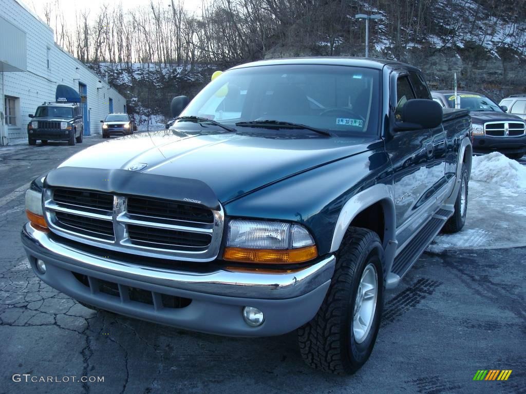 1997 Dakota SLT Extended Cab 4x4 - Emerald Green Metallic / Agate photo #8