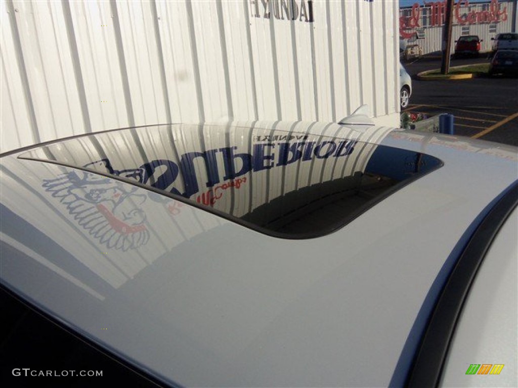 2013 Genesis Coupe 2.0T Premium - Monaco White / Gray Leather/Gray Cloth photo #8