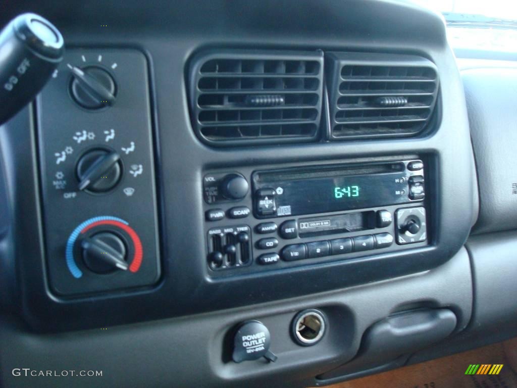 1997 Dakota SLT Extended Cab 4x4 - Emerald Green Metallic / Agate photo #23