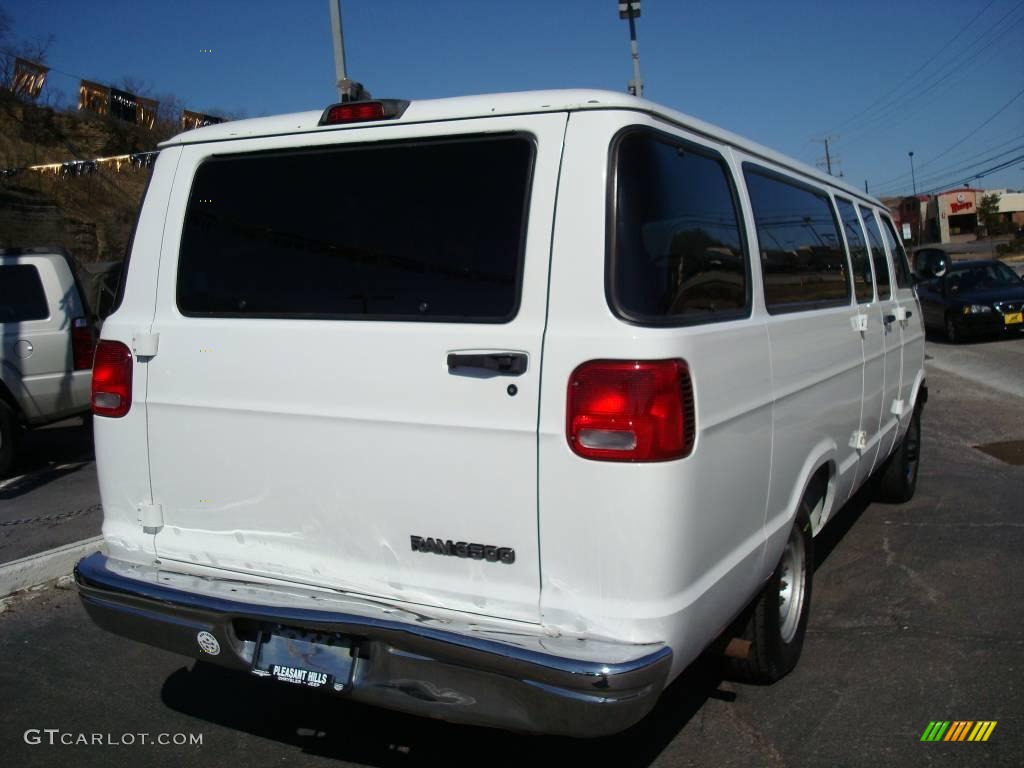 1999 Ram Van 3500 Maxi Commercial - Bright White / Mist Gray photo #4