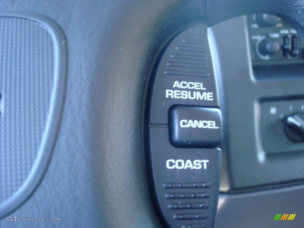 1999 Ram Van 3500 Maxi Commercial - Bright White / Mist Gray photo #22