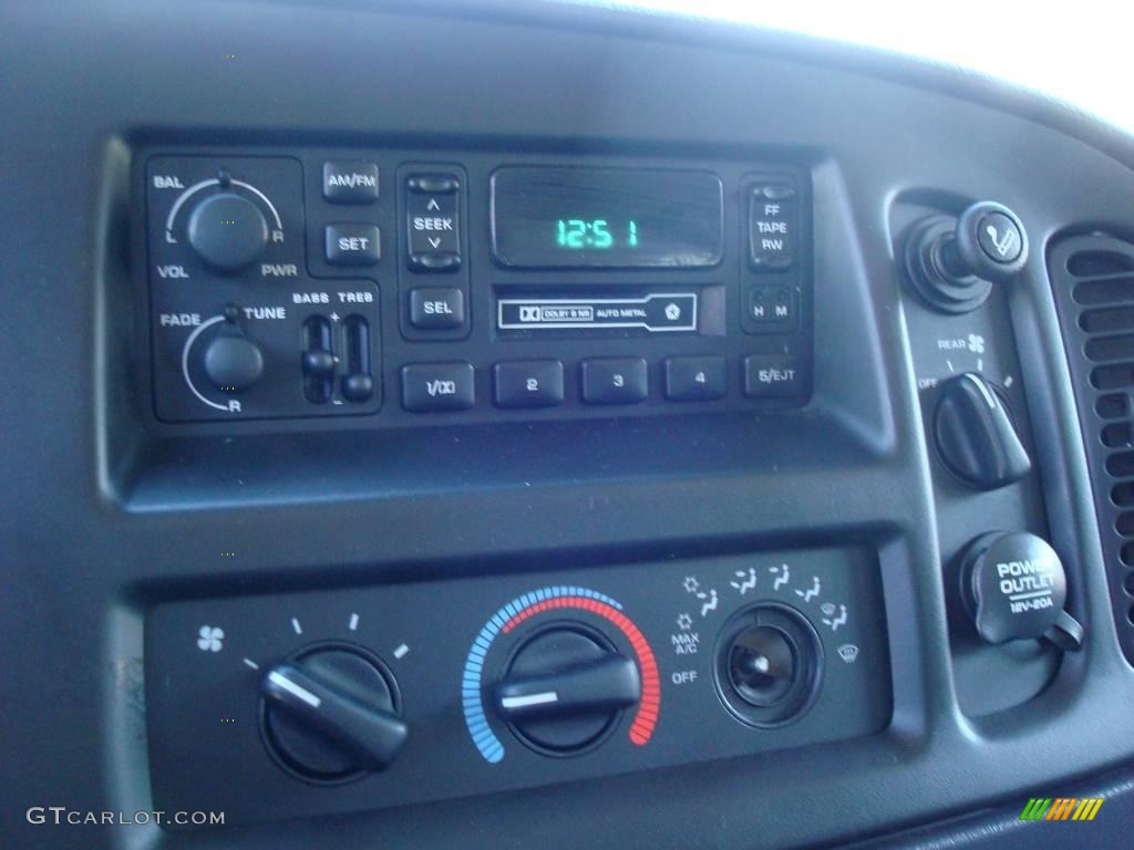 1999 Ram Van 3500 Maxi Commercial - Bright White / Mist Gray photo #23