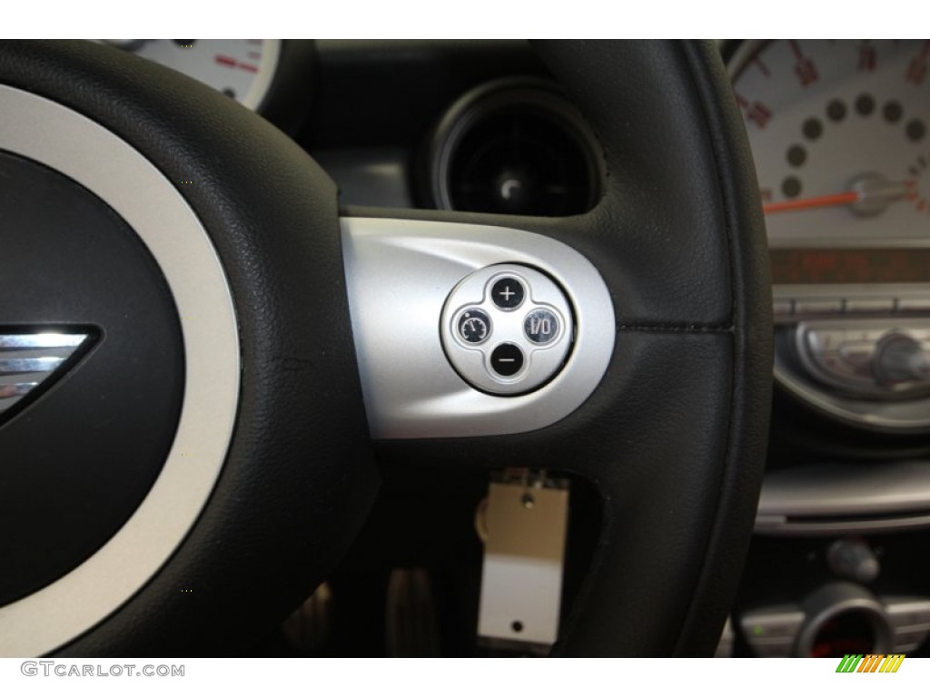 2007 Mini Cooper S Hardtop Controls Photo #73339887