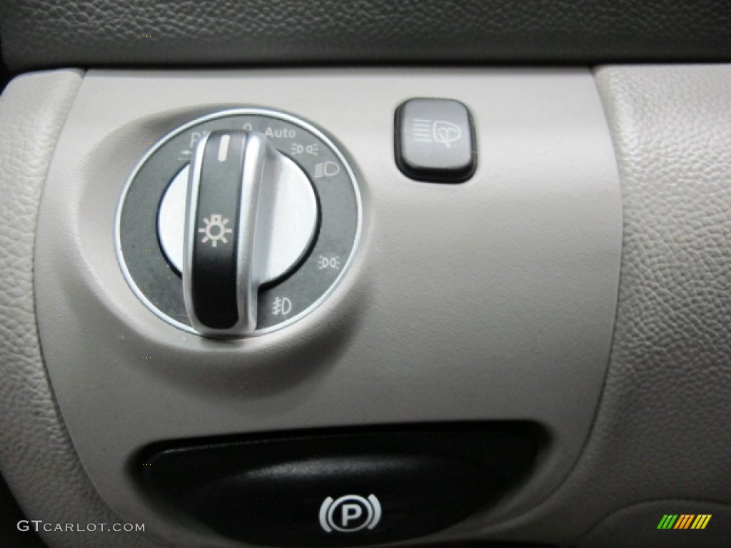2005 Mercedes-Benz SL 55 AMG Roadster Controls Photo #73341201