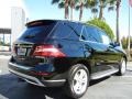 Black - ML 350 4Matic Photo No. 3