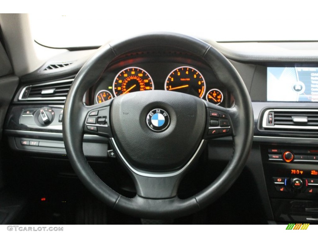 2009 BMW 7 Series 750i Sedan Steering Wheel Photos