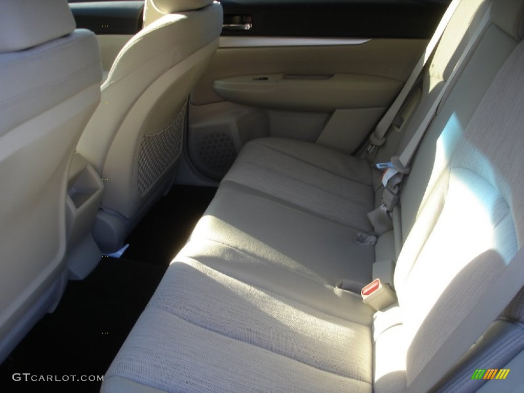 2013 Outback 2.5i Premium - Twilight Blue Metallic / Ivory photo #3