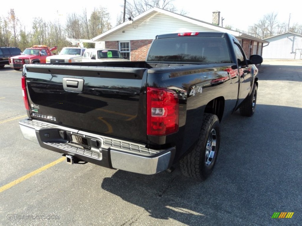 2011 Silverado 1500 Regular Cab 4x4 - Black / Dark Titanium photo #3