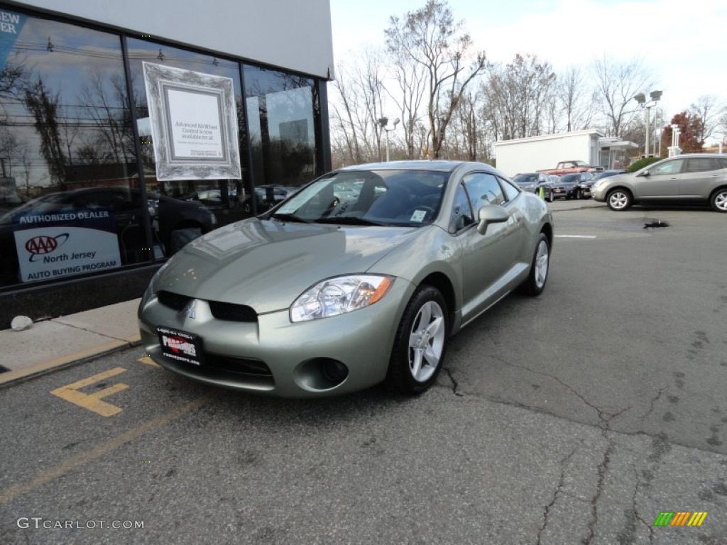 2008 Eclipse GS Coupe - Optimist Green Metallic / Dark Charcoal photo #2